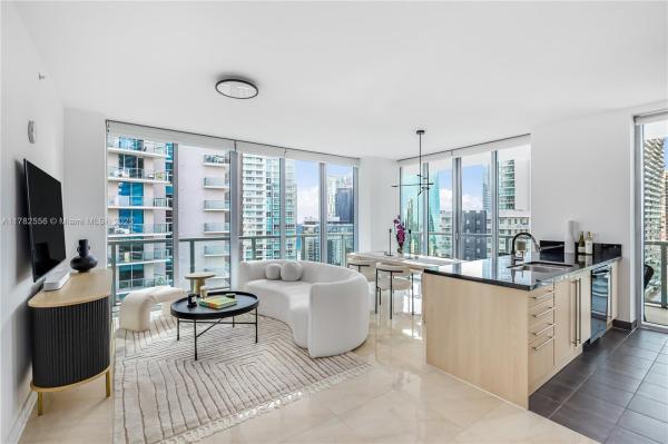 THE AXIS ON BRICKELL II C