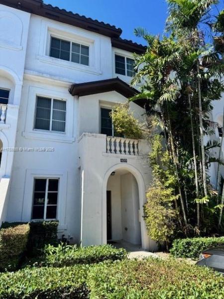 BOARDWALK AT VIZCAYA COND