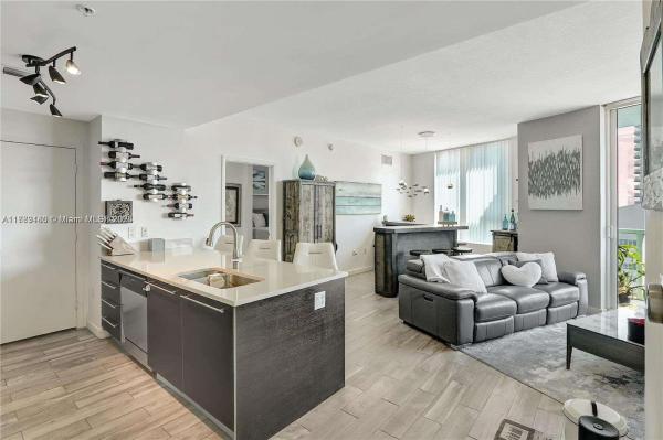 QUANTUM ON THE BAY CONDO