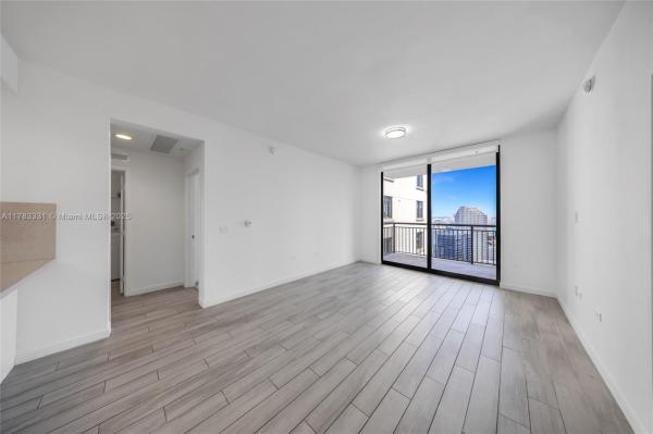 NINE AT MARY BRICKELL