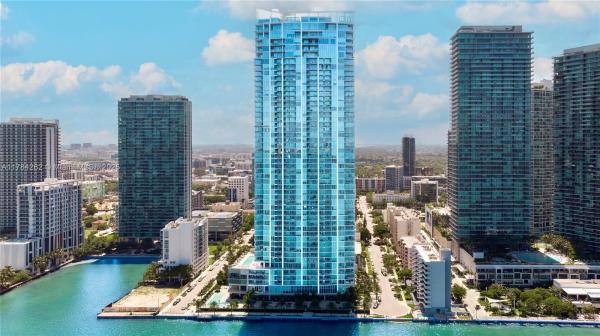 BISCAYNE BEACH CONDO