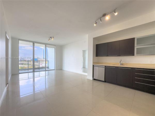 90 SW 3RD ST #1206, MIAMI, FL 33130