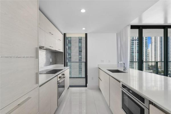 1300 S MIAMI AVE #1801, MIAMI, FL 33130