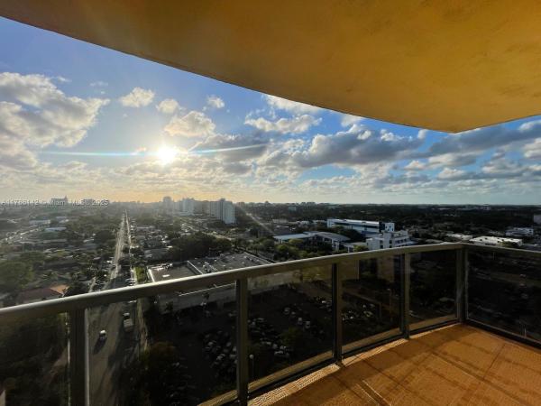 THE LUXOR RESIDENCES COND