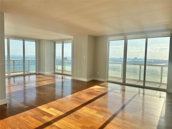 50 BISCAYNE CONDO