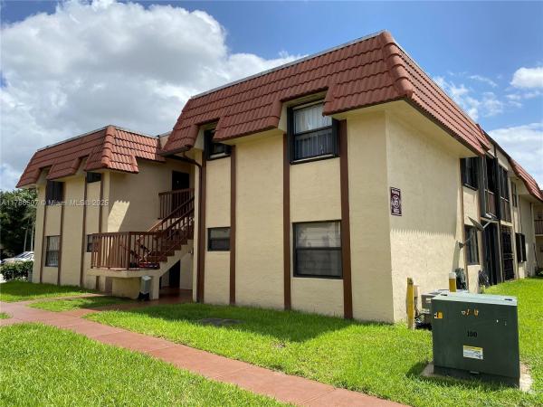 LAGO GRANDE THREE-A CONDO