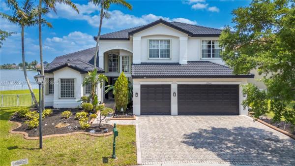 SUNSET LAKES PLAT THREE