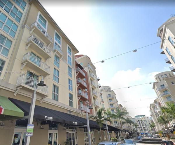 DOWNTOWN DADELAND CONDO
