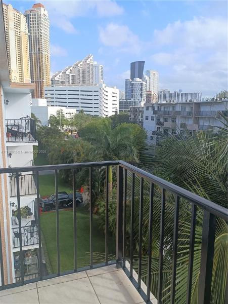 SUNNY ISLES SHORES SEC A