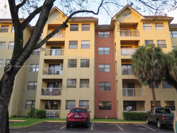 LAS VISTAS AT DORAL CONDO