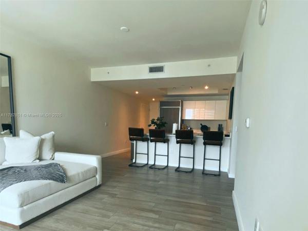 1100 S MIAMI AVE #2907, MIAMI, FL 33130