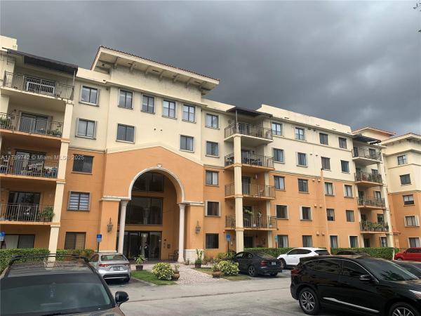 KEYSTONE COURTS CONDO