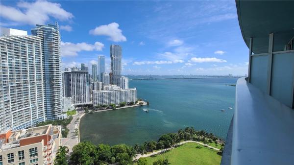 QUANTUM ON THE BAY CONDO