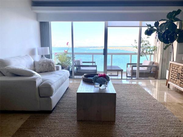 BRICKELL TOWNHOUSE CONDO