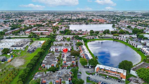 WEST LAKE VILLAGE II COND