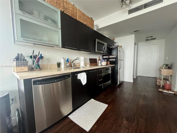 90 SW 3RD ST #1705, MIAMI, FL 33130
