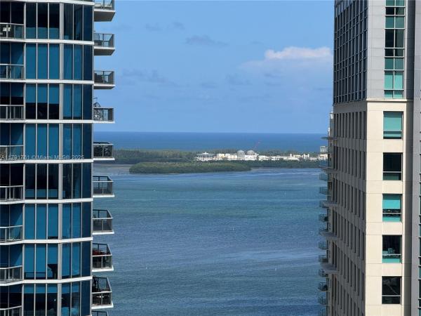1060 BRICKELL AVE #3205, MIAMI, FL 33131