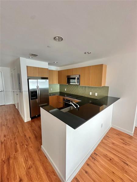 1060 BRICKELL AVE #3913, MIAMI, FL 33131