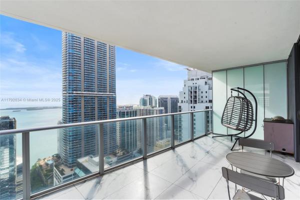 1010 BRICKELL AVE #4401, MIAMI, FL 33131