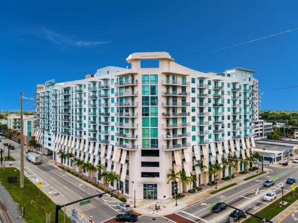 HOLLYWOOD STATION RES CON