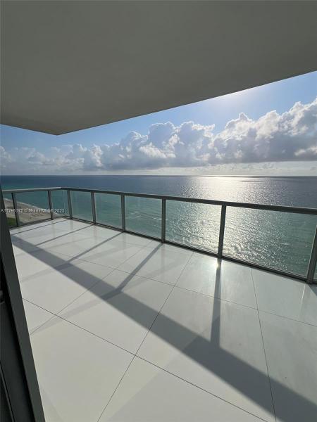 17121 COLLINS AVE #1607, SUNNY ISLES BEACH, FL 33160