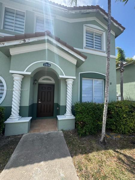 SHOMA TOWNHOMES AT KEYSCO