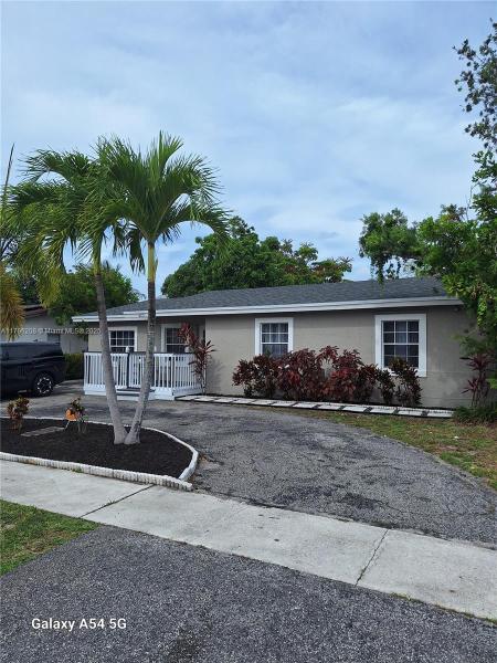 NORTH LAUDERDALE VILLAGE