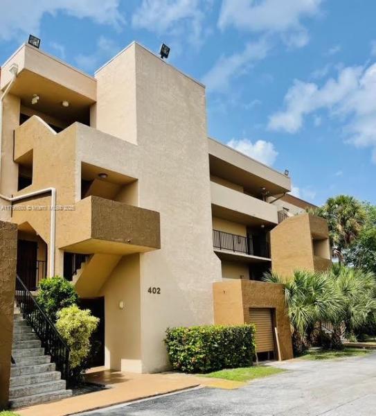 FERNWOODS NO 4 CONDO BLDG