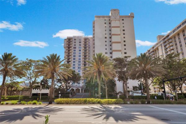 1865 S OCEAN DR #4C, HALLANDALE BEACH, FL 33009