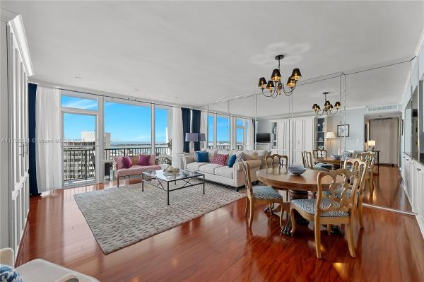 BRICKELL BAY TOWER CONDO