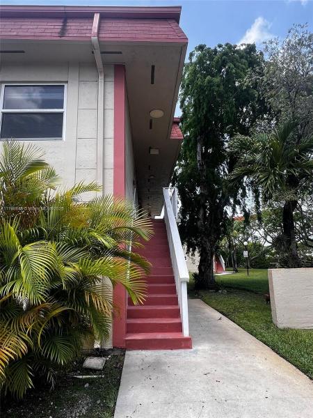 ROYALE GREEN CONDO NO 2