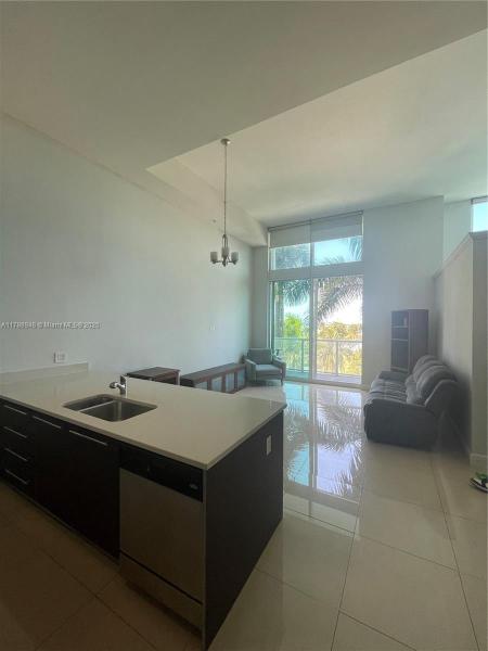 QUANTUM ON THE BAY CONDO