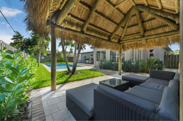 LYONS PARK FIRST ADD