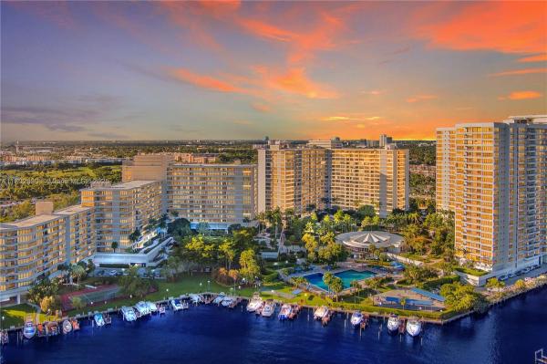 2500 PARKVIEW DR #1219, HALLANDALE BEACH, FL 33009