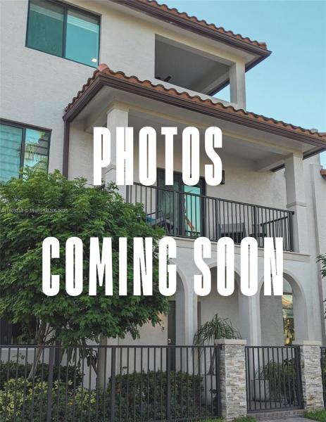 URBANA DOWNTOWN DORAL