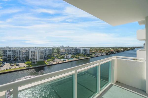 3000 S OCEAN DR #1112, HOLLYWOOD, FL 33019