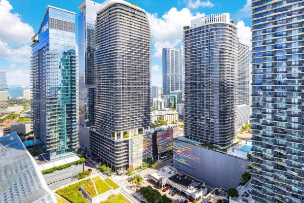 88 SW 7TH ST #2707, MIAMI, FL 33130