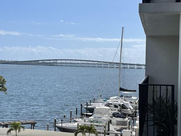 BRICKELL PLACE CONDO