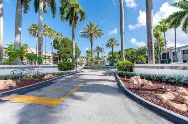 VENETIAN PALMS CONDO