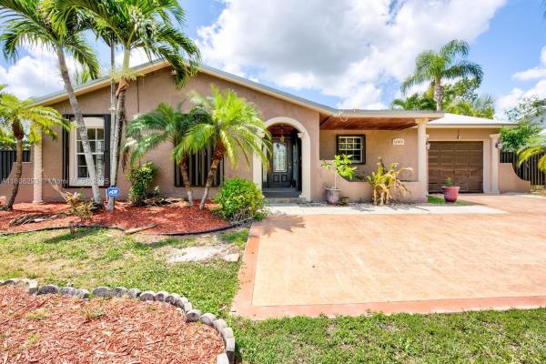 MEADOW WOOD MANOR ESTATES