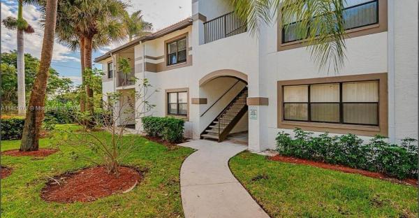 HOLLYWOOD PARC CONDOMINIU