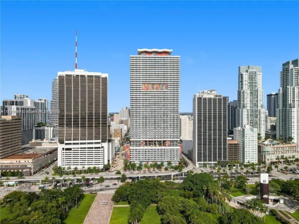 50 BISCAYNE CONDO