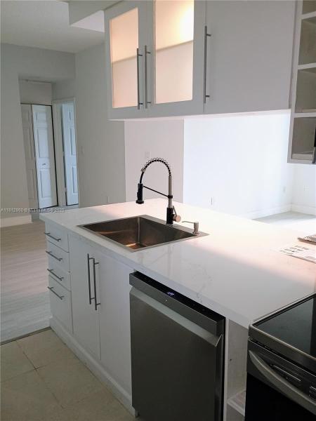 1800 BISCAYNE PLAZA CONDO