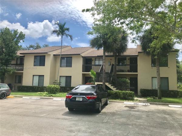 KENSINGTON WALK CONDO