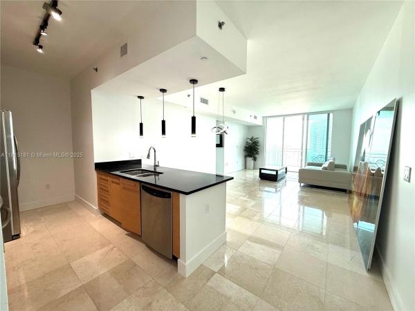 950 BRICKELL BAY DR #3601, MIAMI, FL 33131