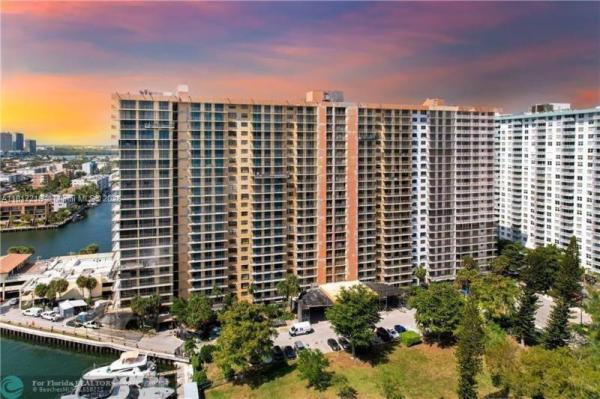 290 174TH ST #417, SUNNY ISLES BEACH, FL 33160