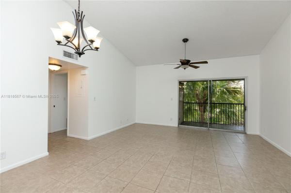 GARDENS NORTH ELEVEN COND