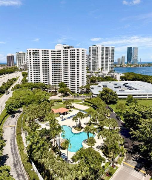 3300 NE 191ST ST #1607, AVENTURA, FL 33180