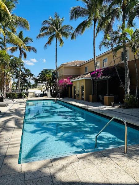 AVENTI AT AVENTURA CONDO