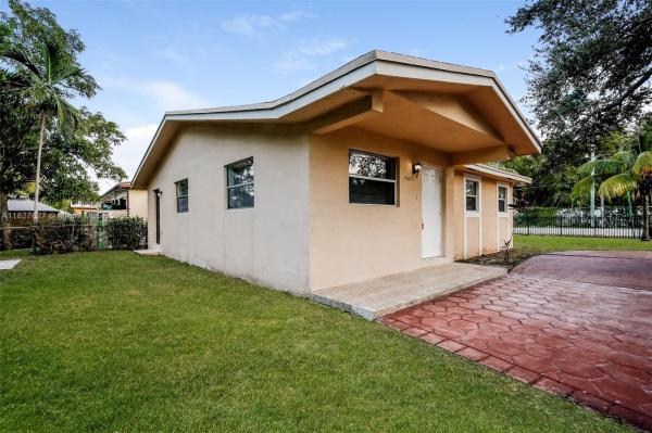 PINEWOOD PARK PL AMD 2ND